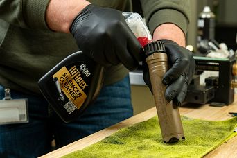 Czyszczenie broni i akcesoriów